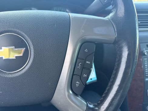 Used 2013 Chevrolet Avalanche LTZ AWD/4WD image 18