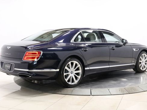 Used 2020 Bentley Flying Spur W12 image 4
