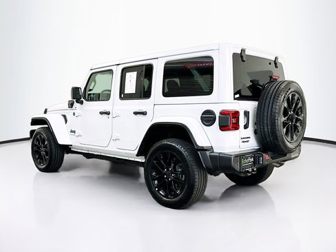 Used 2025 Jeep Wrangler Sahara w/ Safety Group image 5
