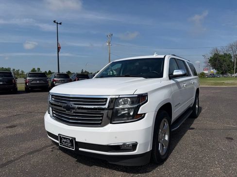 Used 2018 Chevrolet Suburban Premier w/ Max Trailering Package AWD/4WD image 11