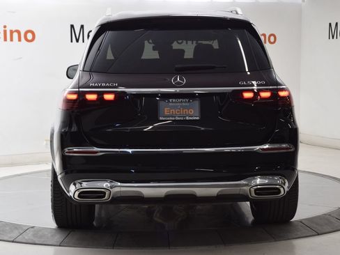 Certified 2024 Mercedes-Benz Maybach GLS 600 4MATIC image 5