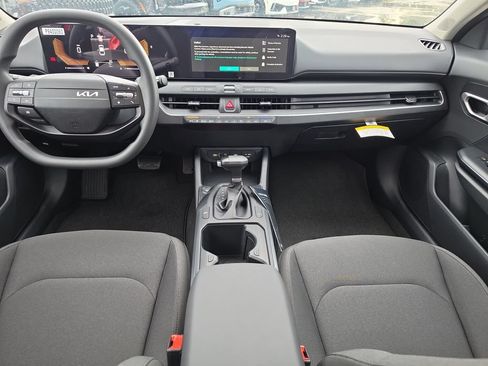 New 2026 Kia K4 FWD image 12