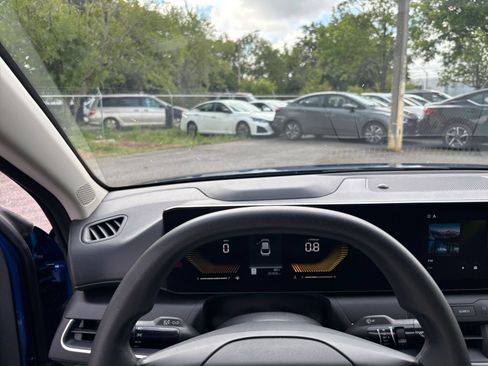 Used 2025 Kia K4 FWD image 33