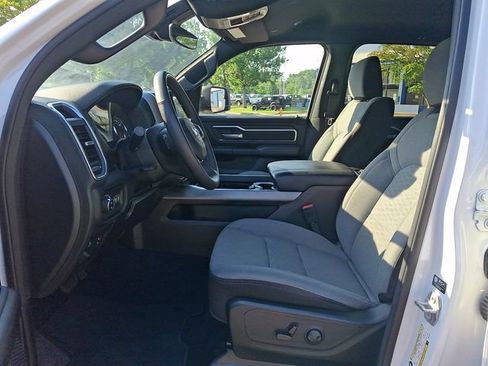 Used 2025 RAM 1500 Big Horn AWD/4WD image 16