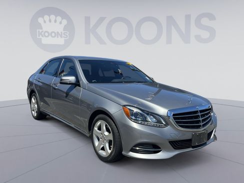 Used 2014 Mercedes-Benz E 350 4MATIC Sedan image 7
