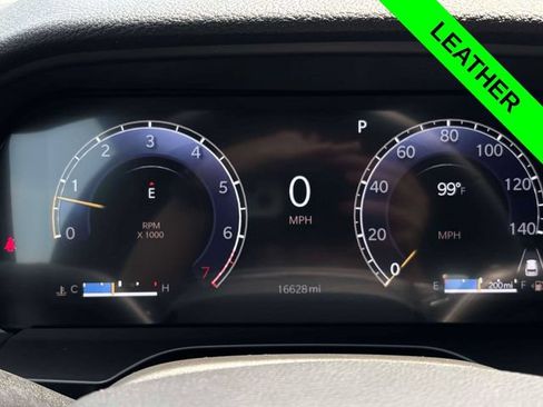 Used 2025 Jeep Grand Cherokee L Altitude AWD/4WD image 22