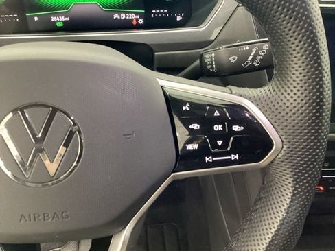 Certified 2024 Volkswagen Tiguan SE R-Line AWD/4WD image 22
