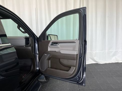 Used 2022 Chevrolet Silverado 1500 LTZ AWD/4WD image 19