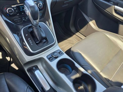Used 2015 Ford C-MAX Energi SEL w/ Equipment Group 303A FWD image 35