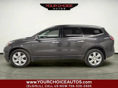 Used 2016 Chevrolet Traverse LT w/ Style and Technology Package image 2