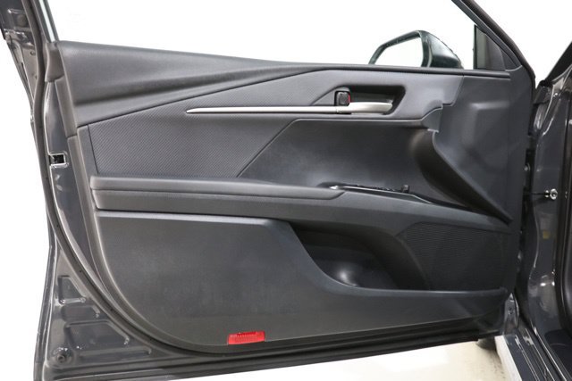 Used 2025 Toyota Camry SE FWD image 17