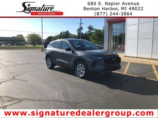 Used 2025 Ford Escape Active AWD/4WD video 1