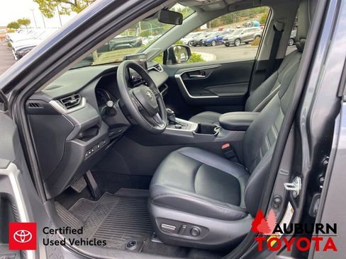 Certified 2023 Toyota RAV4 XLE Premium AWD/4WD image 31