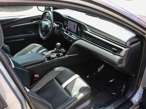 Used 2025 Toyota Camry SE FWD image 18