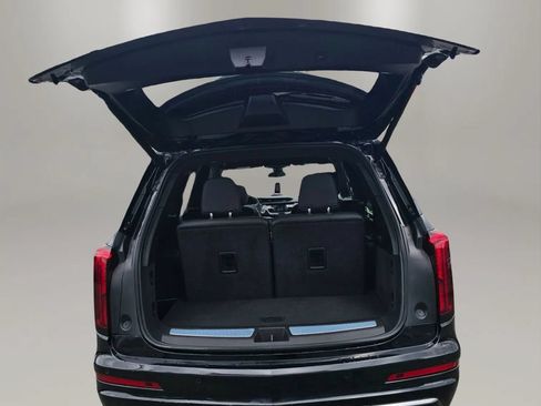 Used 2021 Cadillac XT6 Premium Luxury AWD/4WD image 35