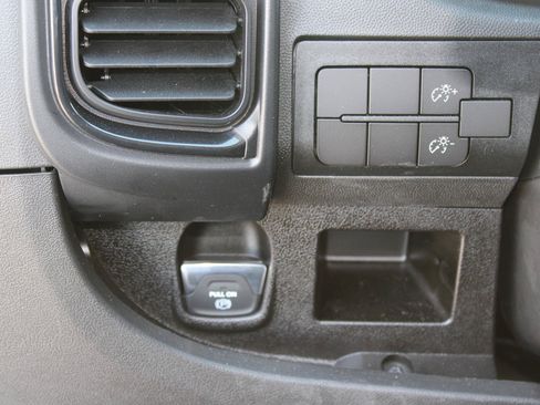 New 2025 RAM ProMaster 2500 w/ Convenience Group FWD image 14
