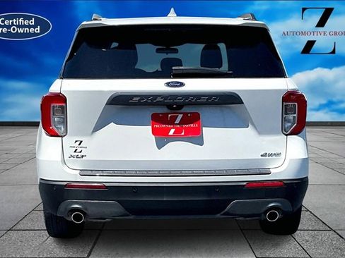 Certified 2022 Ford Explorer XLT w/ Equipment Group 202A image 4