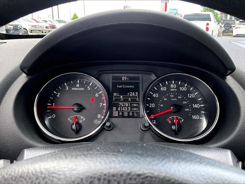 Used 2012 Nissan Rogue S FWD image 25