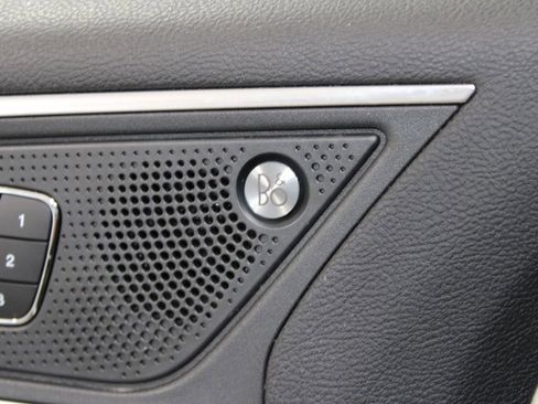 Used 2020 Ford Edge Titanium image 27