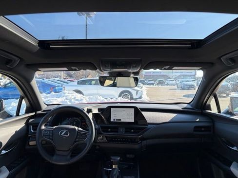 Used 2024 Lexus UX 250h F Sport image 25