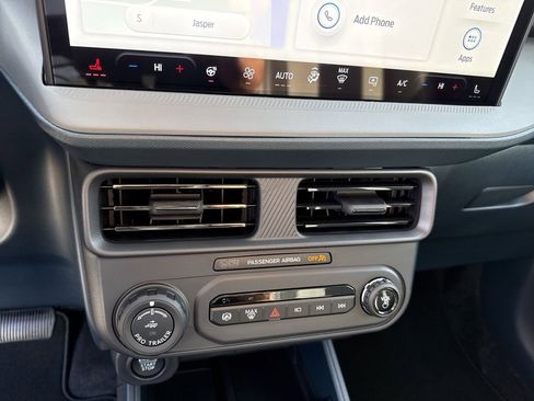 New 2026 Ford Maverick Lariat w/ Black Appearance Package image 29