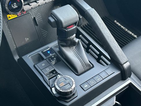 New 2025 Toyota Tacoma TRD Off-Road image 20