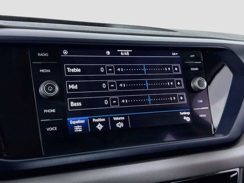 Used 2022 Volkswagen Taos SE w/ Panoramic Sunroof Package FWD image 25