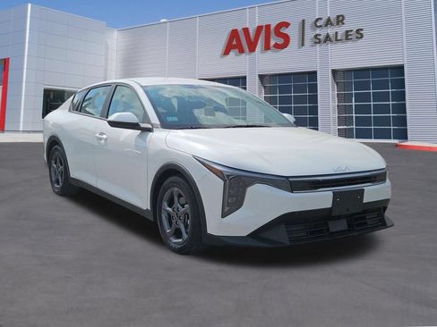 Used 2025 Kia K4 FWD image 9