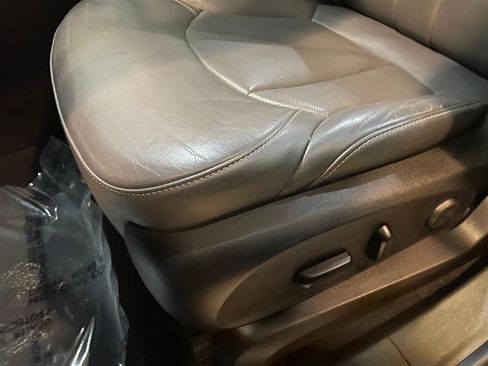 Used 2019 Buick Envision Essence image 11