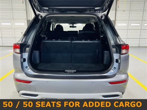 Used 2024 Mitsubishi Outlander SE image 10