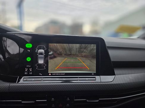 Used 2022 Volkswagen Golf R image 16