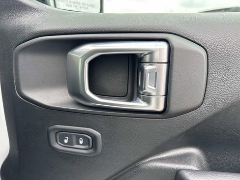 Used 2022 Jeep Wrangler Unlimited Rubicon image 14