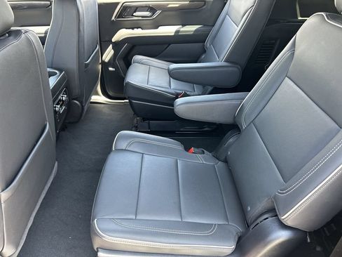 Used 2025 GMC Yukon XL Elevation AWD/4WD image 25