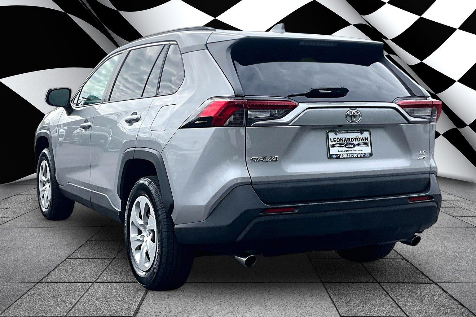 Used 2019 Toyota RAV4 LE AWD/4WD image 15