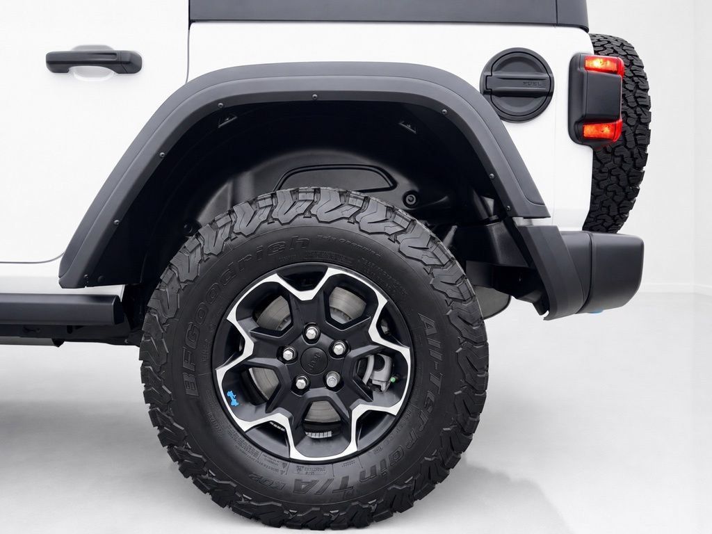 Used 2023 Jeep Wrangler Unlimited Rubicon 4xe AWD/4WD image 8