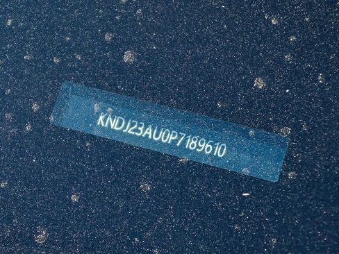 Used 2023 Kia Soul LX w/ LX Technology Package image 31