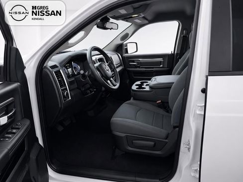 Used 2024 RAM 1500 Classic Warlock AWD/4WD image 7