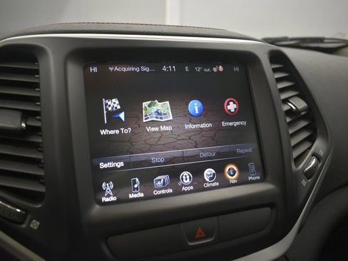 Certified 2016 Jeep Cherokee Trailhawk w/ Comfort/Convenience Group image 46