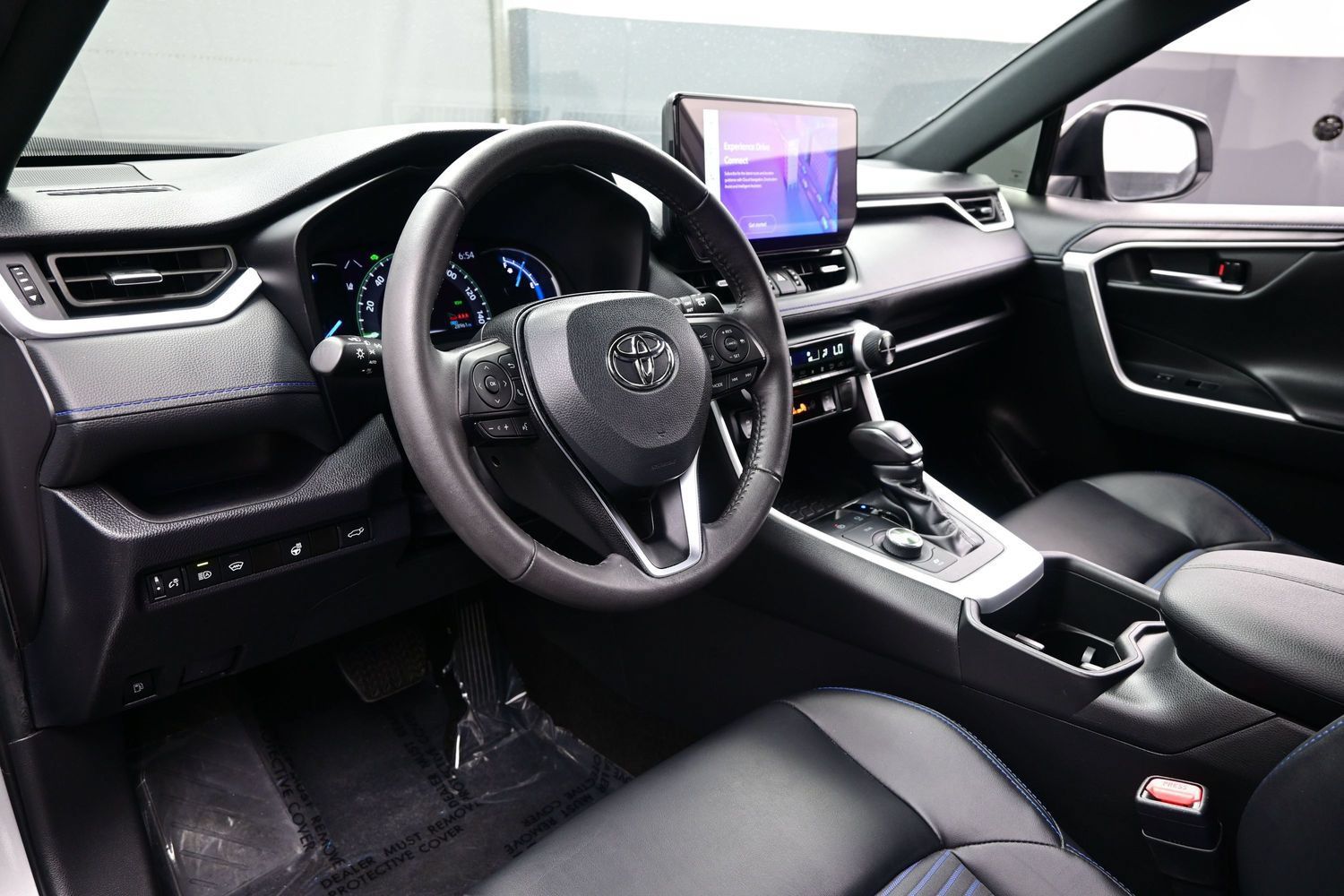 Used 2024 Toyota RAV4 XSE w/ Weather Package AWD/4WD image 13