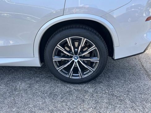 Used 2022 BMW X5 xDrive45e w/ M Sport Package image 12
