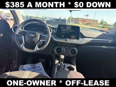Used 2023 Chevrolet Blazer LT FWD image 33