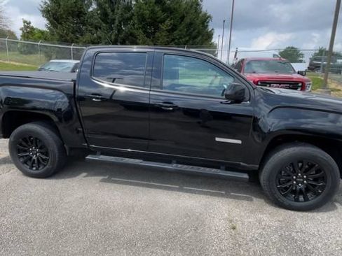 Used 2022 GMC Canyon Elevation w/ Elevation Premium Package AWD/4WD image 3