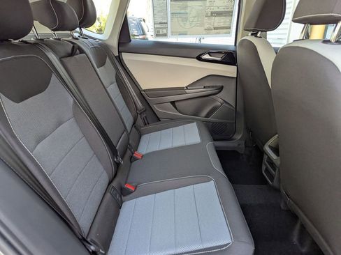 Certified 2025 Volkswagen Taos S FWD image 19