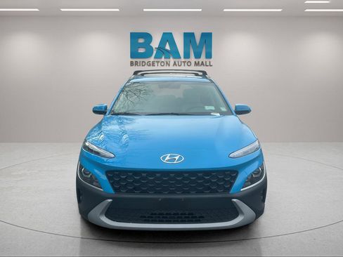 Used 2023 Hyundai Kona SEL image 2