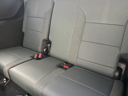 Used 2026 GMC Acadia AT4 w/ Super Cruise Package AWD/4WD image 12