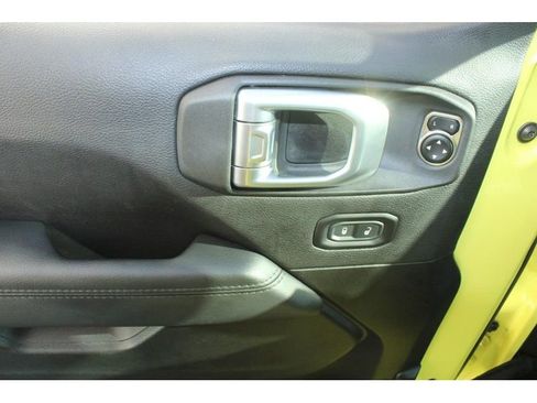 Used 2022 Jeep Wrangler Unlimited Sahara image 20