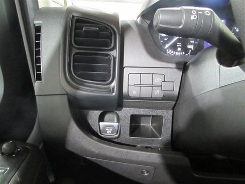 Used 2024 RAM ProMaster 2500 w/ Convenience Group image 73