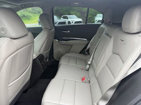 Used 2023 Cadillac XT4 Luxury w/ Cold Weather Package AWD/4WD image 23