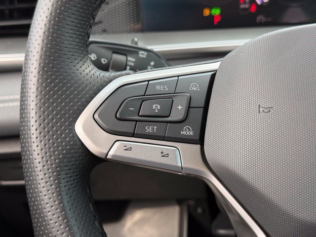 Certified 2026 Volkswagen Tiguan SE R-Line AWD/4WD image 24