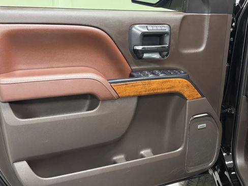 Used 2016 Chevrolet Silverado 1500 High Country w/ High Country Premium Package image 19